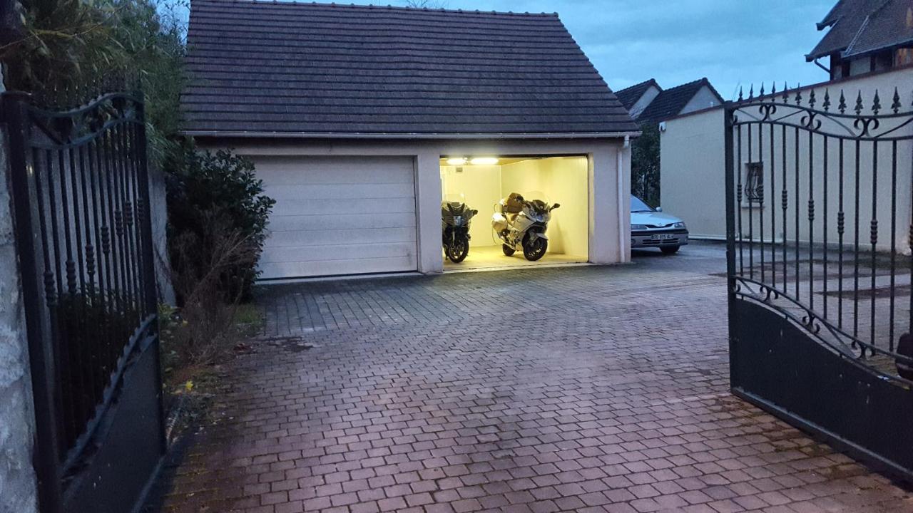 Apakabar Homestay - Proche Gare Melun, Parking Prive, Netflix La Rochette  Exteriér fotografie